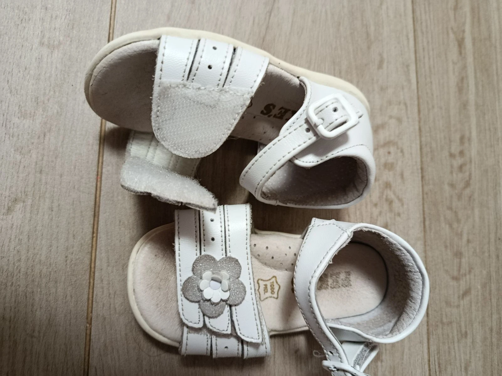 Baby white sandals – photo 3